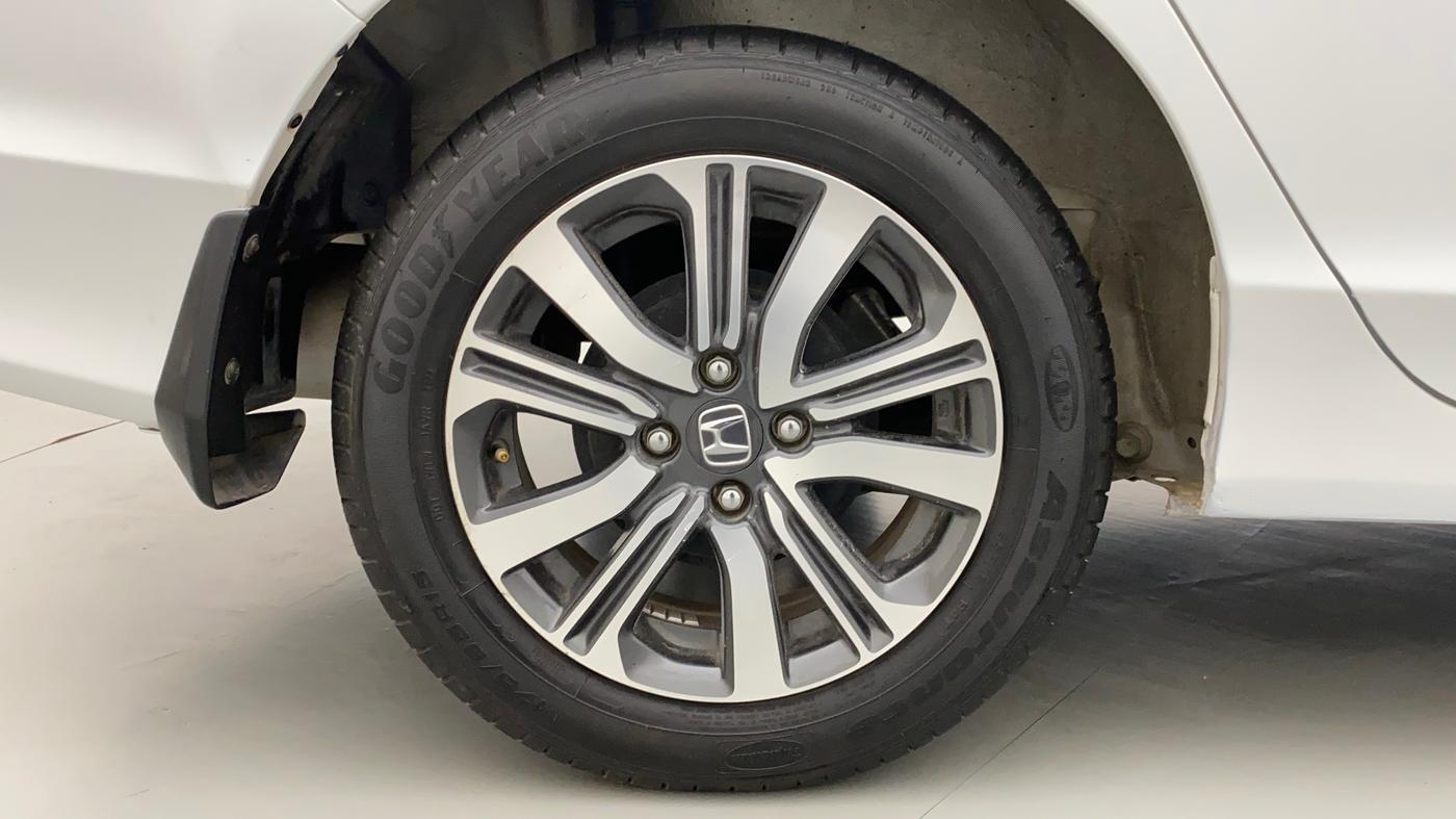 2022 Honda City 1.5L I-VTEC V MT 5TH GEN, Petrol, Manual, 11,140 km, Right Rear Wheel