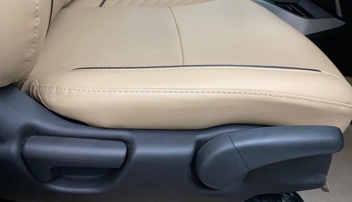 2022 Honda City 1.5L I-VTEC V MT 5TH GEN, Petrol, Manual, 11,140 km, Driver Side Adjustment Panel