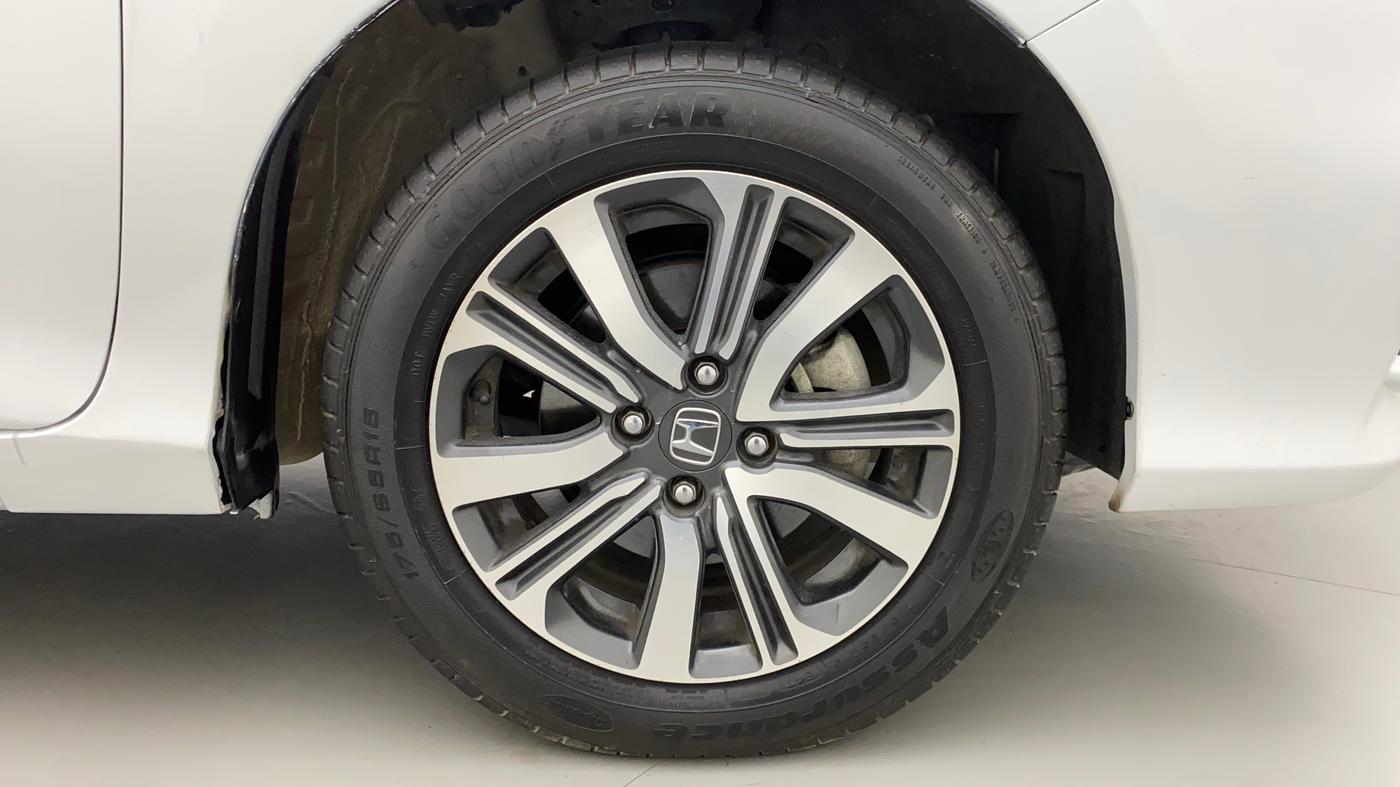 2022 Honda City 1.5L I-VTEC V MT 5TH GEN, Petrol, Manual, 11,140 km, Right Front Wheel