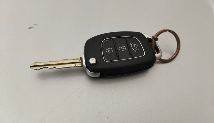 2018 Hyundai Elite i20 ASTA 1.2, Petrol, Manual, 1,23,416 km, Key Close Up