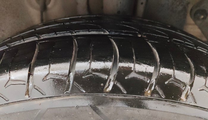 2018 Hyundai Elite i20 ASTA 1.2, Petrol, Manual, 1,23,416 km, Left Rear Tyre Tread