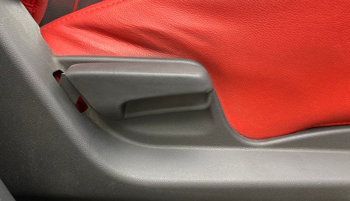 2014 Maruti Ritz VXI, Petrol, Manual, 66,896 km, Driver Side Adjustment Panel