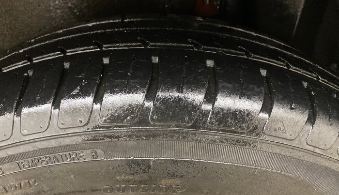 2014 Maruti Ritz VXI, Petrol, Manual, 66,896 km, Left Rear Tyre Tread
