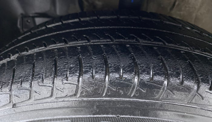 2019 Maruti New Wagon-R VXI 1.2L, Petrol, Manual, 36,113 km, Left Front Tyre Tread