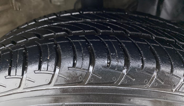 2019 Maruti New Wagon-R VXI 1.2L, Petrol, Manual, 36,113 km, Right Front Tyre Tread