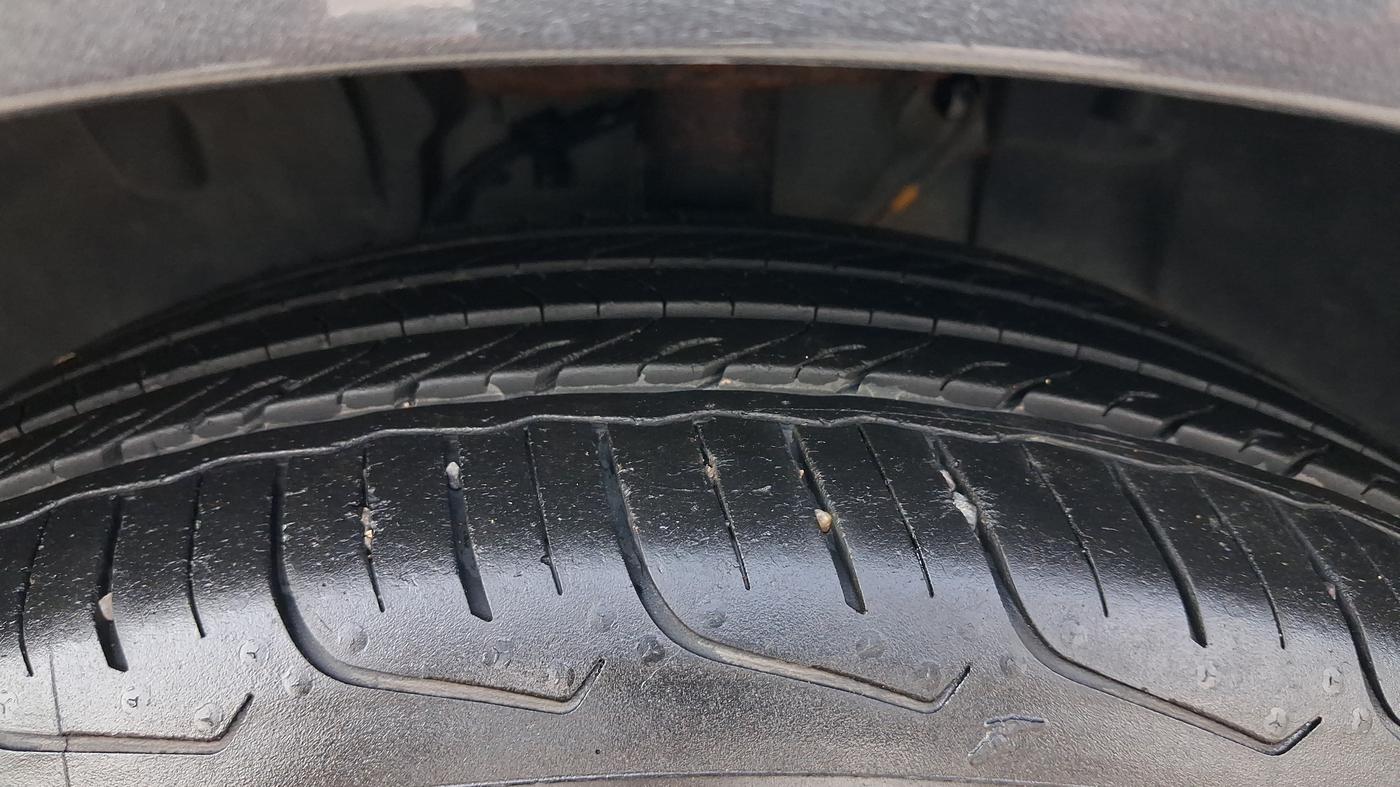 2021 Tata ALTROZ XZ PETROL, CNG, Manual, 63,893 km, Left Front Tyre Tread
