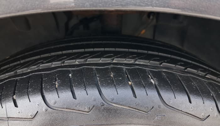2021 Tata ALTROZ XZ PETROL, CNG, Manual, 63,893 km, Left Front Tyre Tread