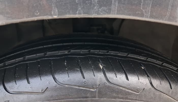 2021 Tata ALTROZ XZ PETROL, CNG, Manual, 63,893 km, Right Front Tyre Tread
