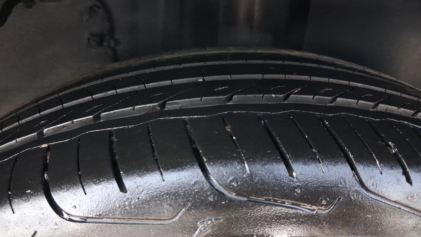 2021 Tata ALTROZ XZ PETROL, CNG, Manual, 63,893 km, Left Rear Tyre Tread