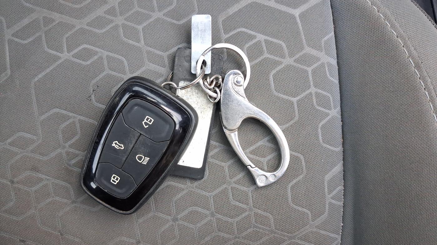 2021 Tata ALTROZ XZ PETROL, CNG, Manual, 63,893 km, Key Close Up