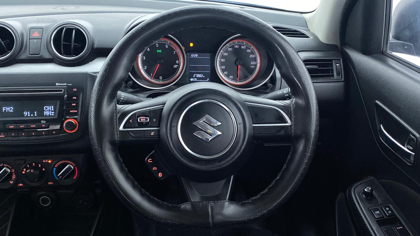 2018 Maruti Swift VXI D, Petrol, Manual, 28,016 km, Steering Wheel Close Up