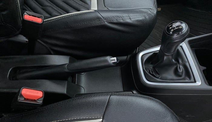 2018 Maruti Swift VXI D, Petrol, Manual, 28,016 km, Gear Lever