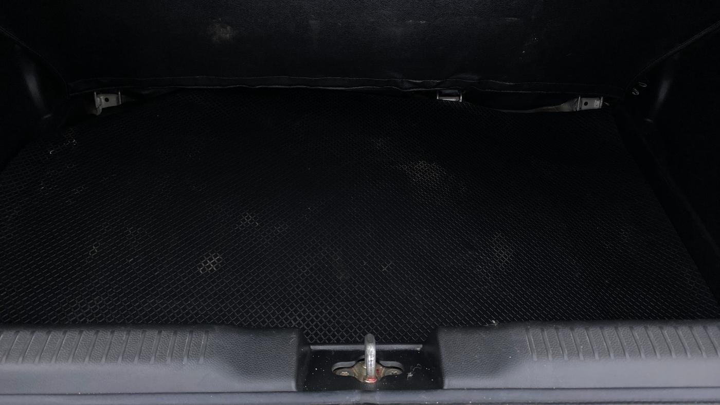 2018 Maruti Swift VXI D, Petrol, Manual, 28,016 km, Boot Inside