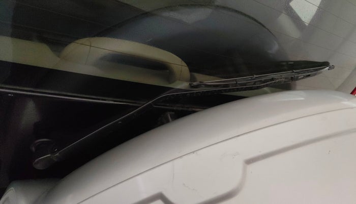 2013 Ford Endeavour 2.5L 4X2 MT, Diesel, Manual, 74,042 km, Rear Wiper