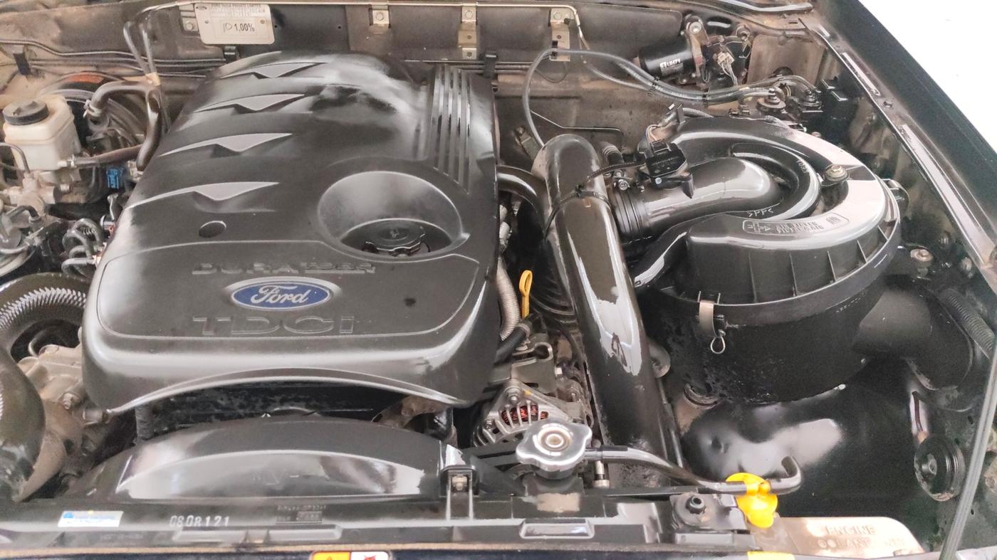 2013 Ford Endeavour 2.5L 4X2 MT, Diesel, Manual, 74,032 km, Engine View - Left