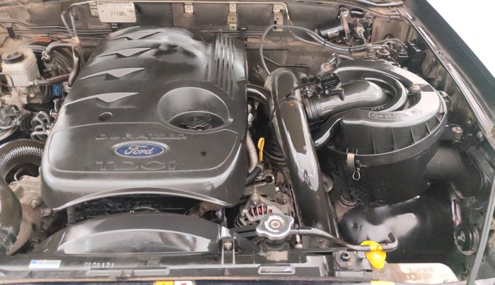 2013 Ford Endeavour 2.5L 4X2 MT, Diesel, Manual, 74,042 km, Engine View - Left