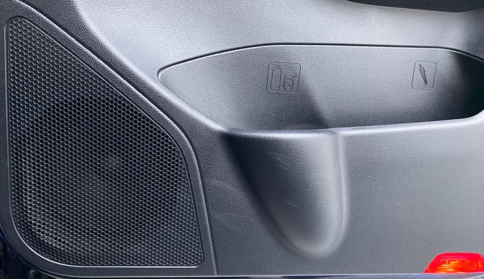 2021 Mahindra XUV700 AX 7 P MT 7 STR, Petrol, Manual, 5,956 km, Speaker