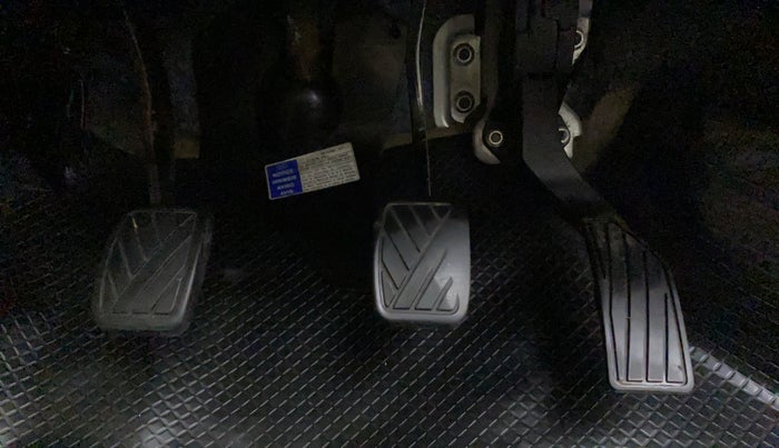 2014 Maruti Swift Dzire ZXI, Petrol, Manual, 93,824 km, Pedals