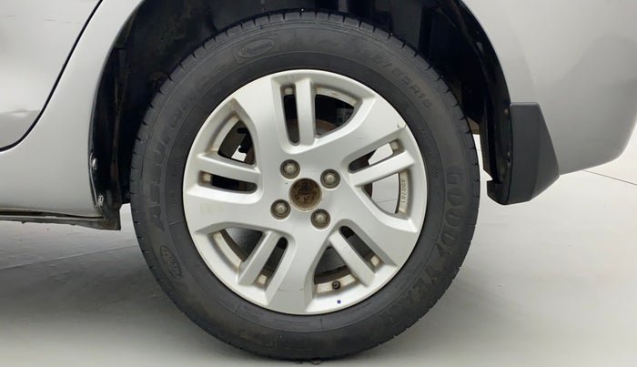 2014 Maruti Swift Dzire ZXI, Petrol, Manual, 93,824 km, Left Rear Wheel