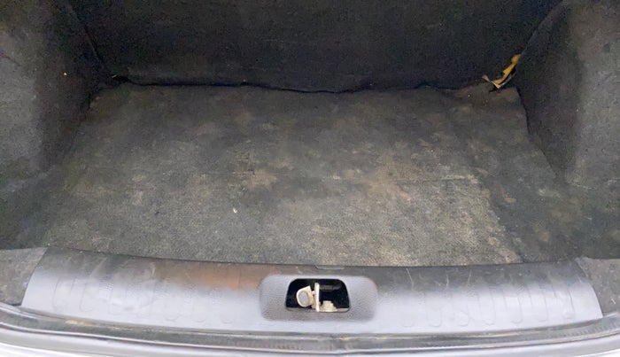 2014 Maruti Swift Dzire ZXI, Petrol, Manual, 93,824 km, Boot Inside