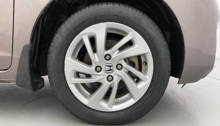 2016 Honda Jazz 1.2 V MT, Petrol, Manual, 16,127 km, Right Front Wheel