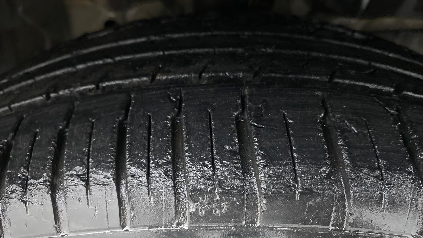 2016 Honda Jazz 1.2 V MT, Petrol, Manual, 16,127 km, Right Front Tyre Tread