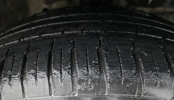 2016 Honda Jazz 1.2 V MT, Petrol, Manual, 16,127 km, Right Front Tyre Tread