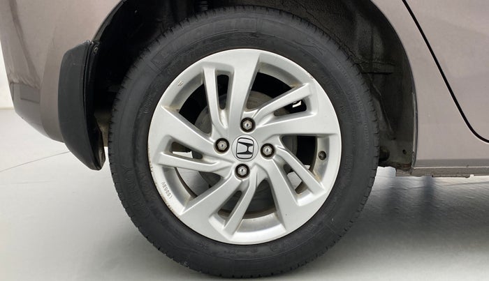 2016 Honda Jazz 1.2 V MT, Petrol, Manual, 16,127 km, Right Rear Wheel