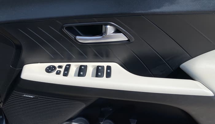 2023 Hyundai Verna SX(O) 1.5 MPI IVT , Petrol, Automatic, 64,606 km, Driver Side Door Panels Control