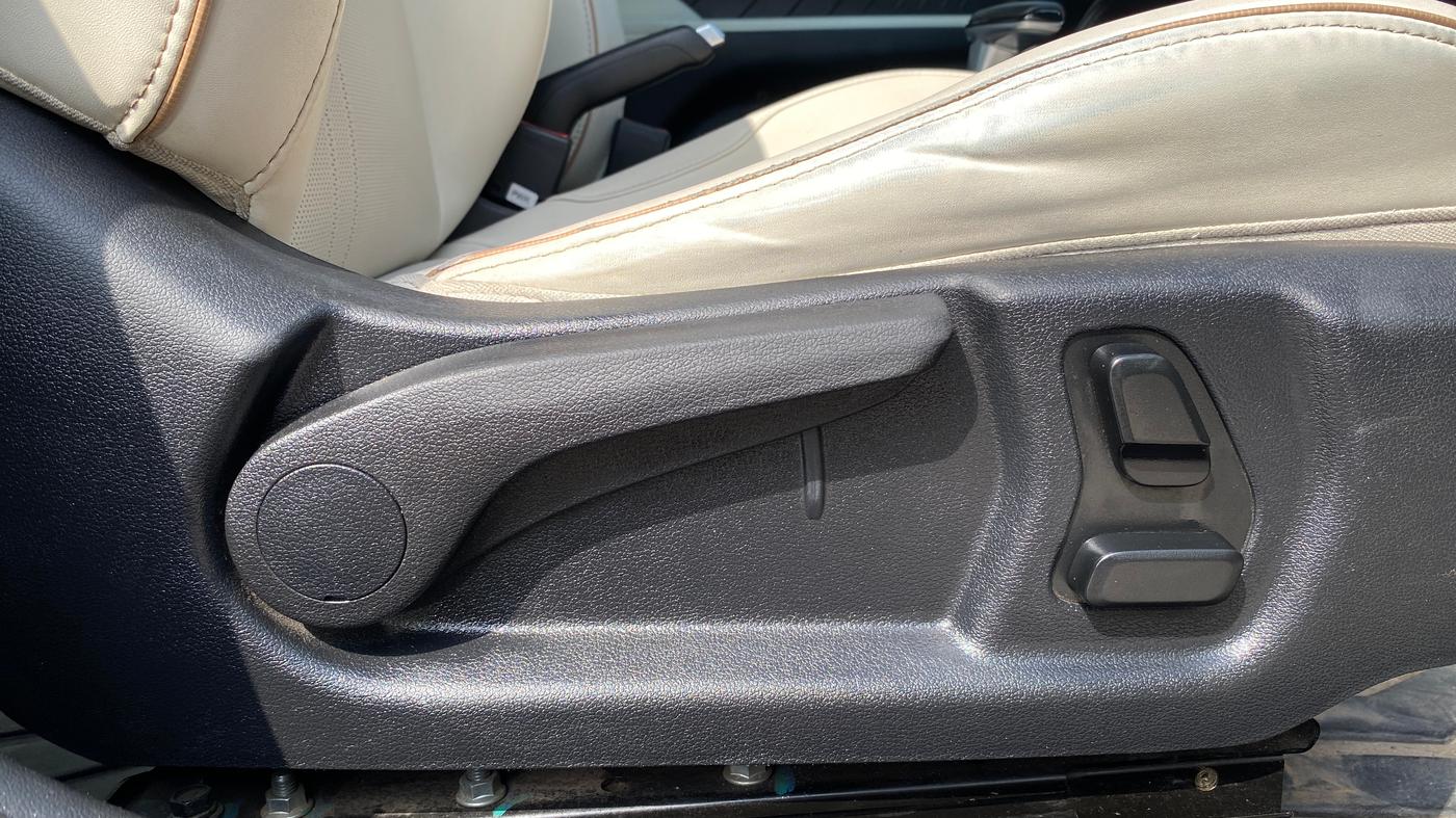2023 Hyundai Verna SX(O) 1.5 MPI IVT , Petrol, Automatic, 64,606 km, Driver Side Adjustment Panel