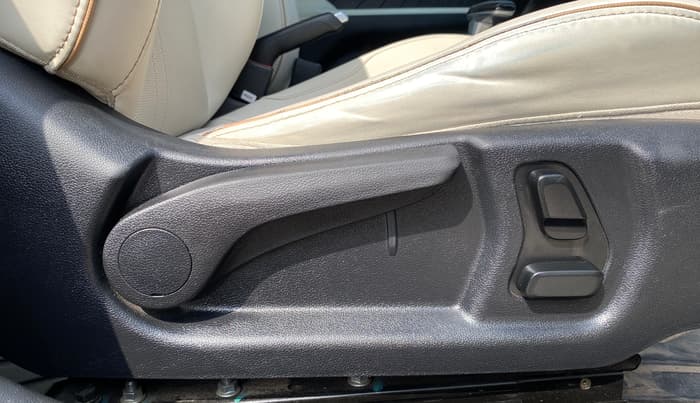 2023 Hyundai Verna SX(O) 1.5 MPI IVT , Petrol, Automatic, 64,606 km, Driver Side Adjustment Panel