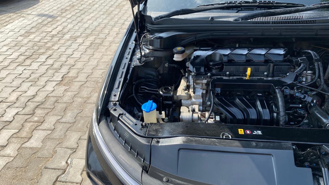 2023 Hyundai Verna SX(O) 1.5 MPI IVT , Petrol, Automatic, 64,606 km, Engine View - Right