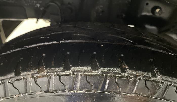 2016 Hyundai Eon ERA PLUS (O), Petrol, Manual, 36,421 km, Right Rear Tyre Tread
