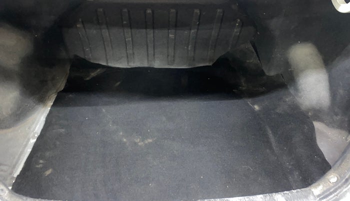 2016 Hyundai Verna 1.4 VTVT, Petrol, Manual, 1,23,771 km, Boot Inside