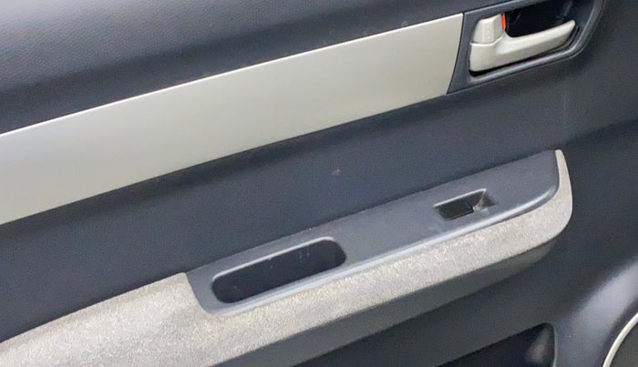 2011 Maruti Swift Dzire VDI, Diesel, Manual, 40,034 km, Left front window switch / handle - Power window makes minor noise