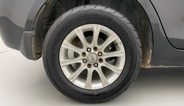 2012 Maruti Swift Dzire VDI, Diesel, Manual, 1,10,904 km, Right Rear Wheel