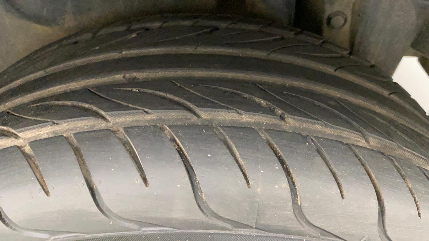 2012 Maruti Swift Dzire VDI, Diesel, Manual, 1,10,904 km, Left Rear Tyre Tread