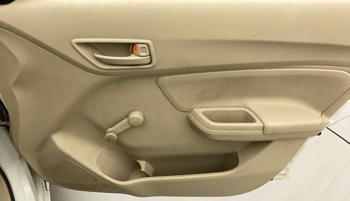 2017 Maruti Dzire LXI, Petrol, Manual, 22,148 km, Driver Side Door Panels Control