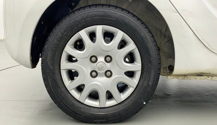 2011 Hyundai i20 MAGNA 1.2 VTVT, CNG, Manual, 59,218 km, Right Rear Wheel