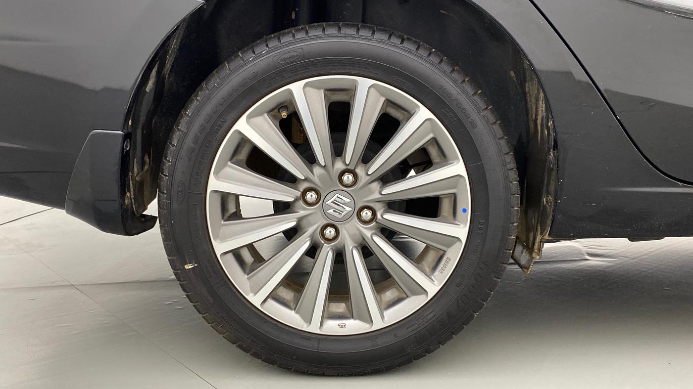2019 Maruti Ciaz ALPHA 1.5 MT VTVT SHVS, Petrol, Manual, 39,980 km, Right Rear Wheel
