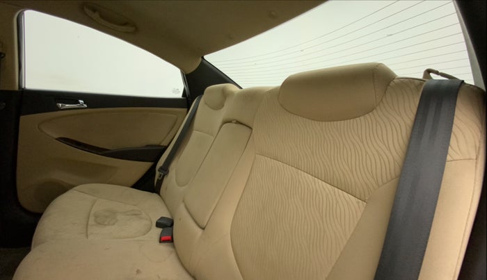 2011 Hyundai Verna FLUIDIC 1.6 CRDI EX, Diesel, Manual, 1,32,879 km, Right Side Rear Door Cabin