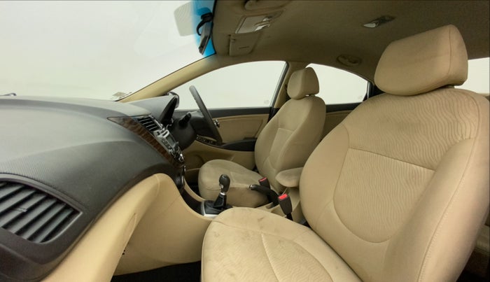 2011 Hyundai Verna FLUIDIC 1.6 CRDI EX, Diesel, Manual, 1,32,879 km, Right Side Front Door Cabin