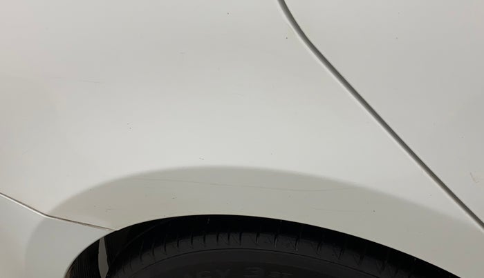 2011 Hyundai Verna FLUIDIC 1.6 CRDI EX, Diesel, Manual, 1,32,879 km, Right quarter panel - Minor scratches