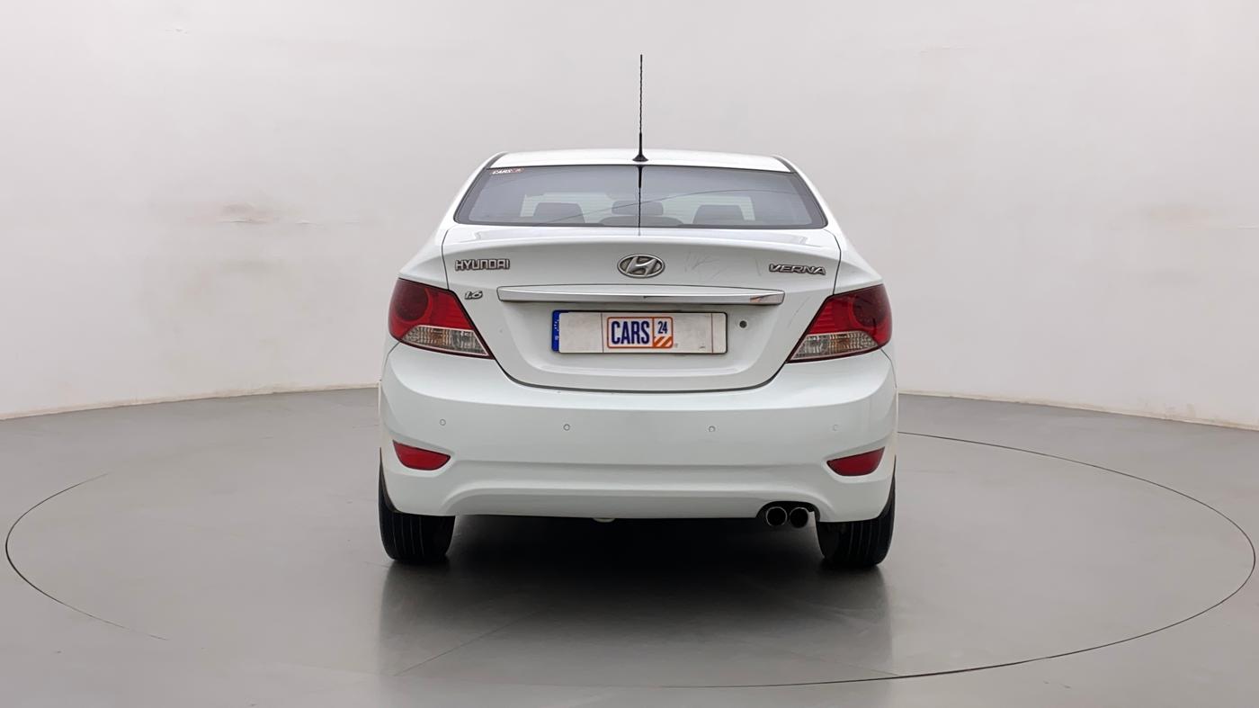 2011 Hyundai Verna FLUIDIC 1.6 CRDI EX, Diesel, Manual, 1,32,879 km, Back/Rear