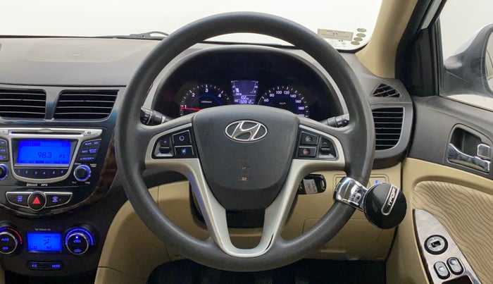 2011 Hyundai Verna FLUIDIC 1.6 CRDI EX, Diesel, Manual, 1,32,879 km, Steering Wheel Close Up