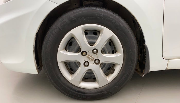 2011 Hyundai Verna FLUIDIC 1.6 CRDI EX, Diesel, Manual, 1,32,879 km, Left Front Wheel