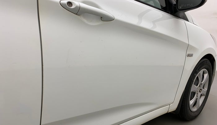 2011 Hyundai Verna FLUIDIC 1.6 CRDI EX, Diesel, Manual, 1,32,879 km, Driver-side door - Minor scratches