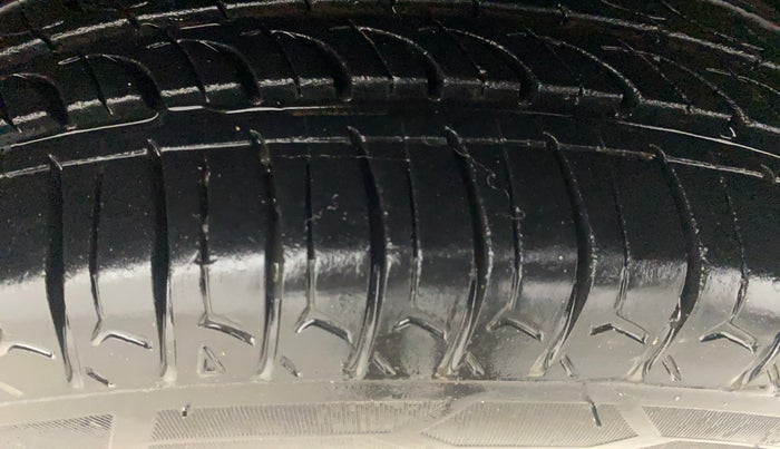 2016 Tata Nano TWIST XTA, Petrol, Automatic, 16,977 km, Right Front Tyre Tread