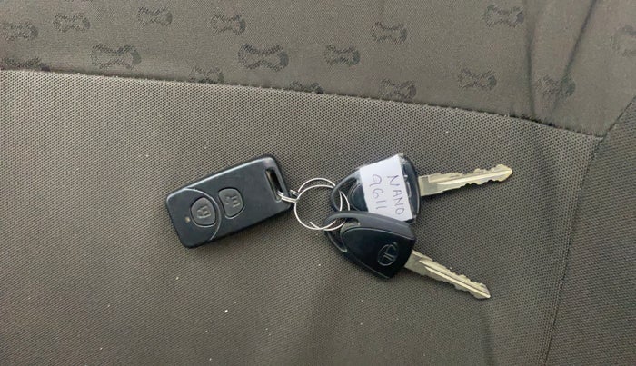 2016 Tata Nano TWIST XTA, Petrol, Automatic, 16,977 km, Key Close Up
