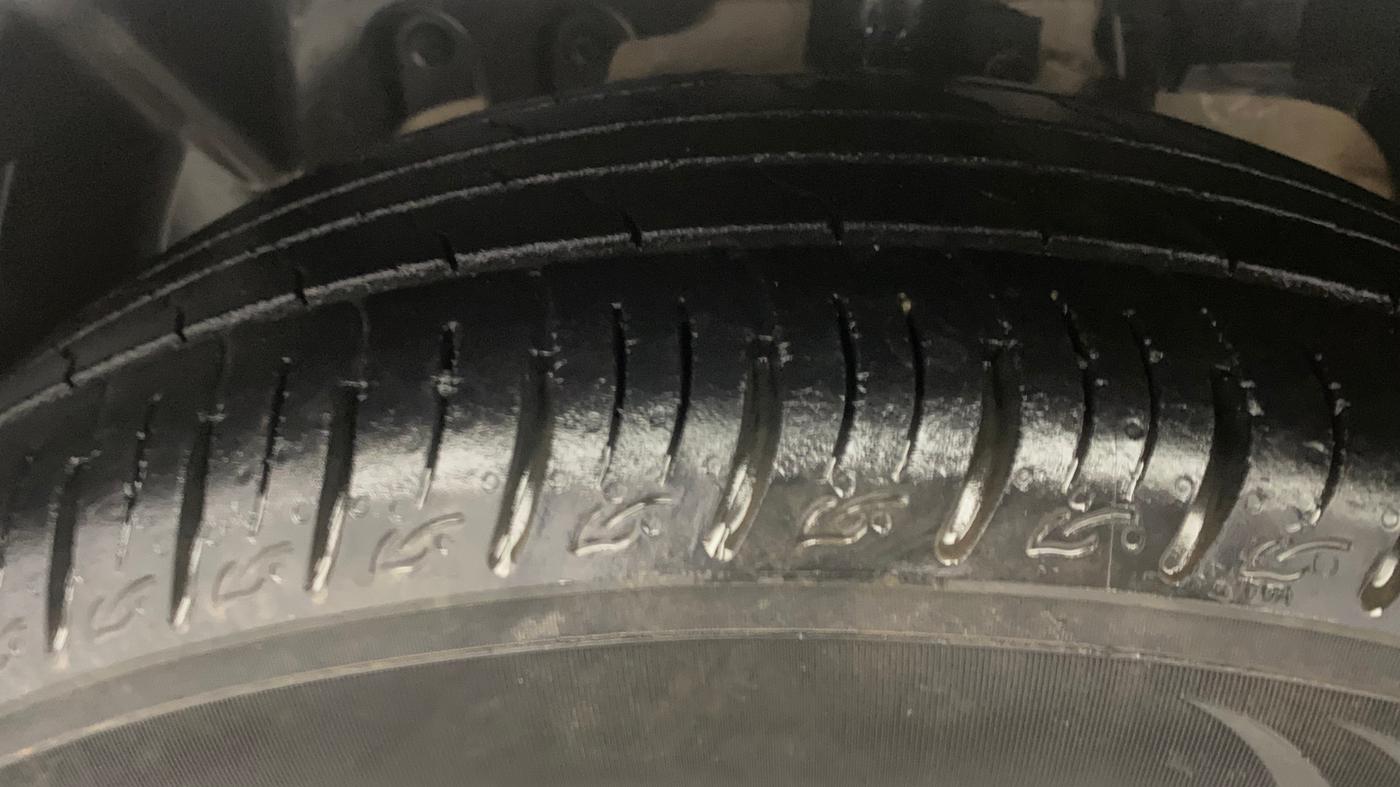 2016 Ford Ecosport TITANIUM 1.5L DIESEL, Diesel, Manual, 1,46,228 km, Left Front Tyre Tread